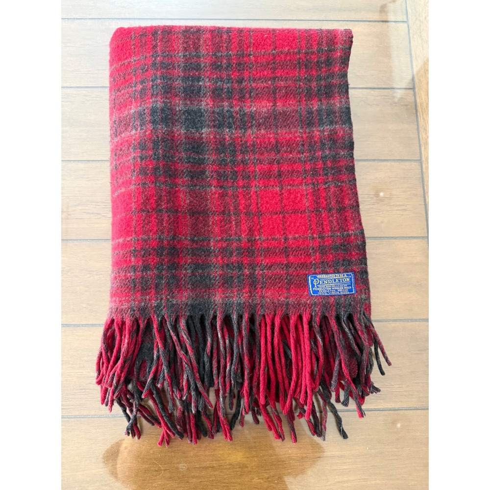Pendleton Stadium Blanket Red Black Plaid 100% Virgin Wool Fringe Throw